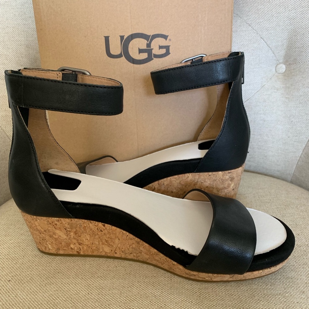 UGG Zoe II Black Leather Wedges